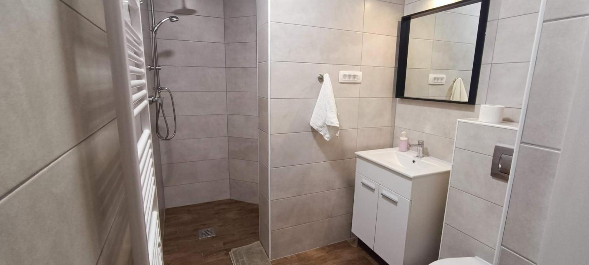 Apartments Branka- 4 Apartments In House- 1 Apartment Has Jacuzzi 维尔 外观 照片